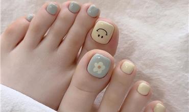 Try Attractive Toenail Colors to Help You Stand Out in Every Moment