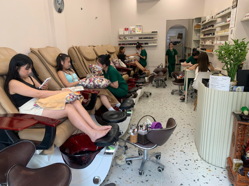 Professional nail services for international clients in Saigon