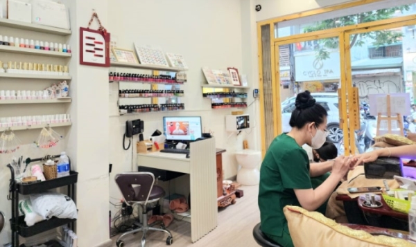 호치민 네일샵 추천 벤탄시장 하땀환전소 근처 Jeng Nails 정네일 살롱