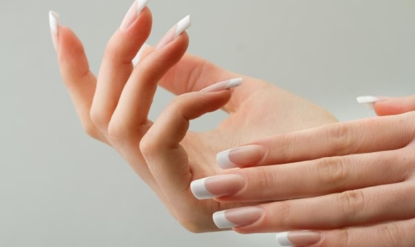 Learn How to Nourish Beautiful Fingernails with Jeng Nails